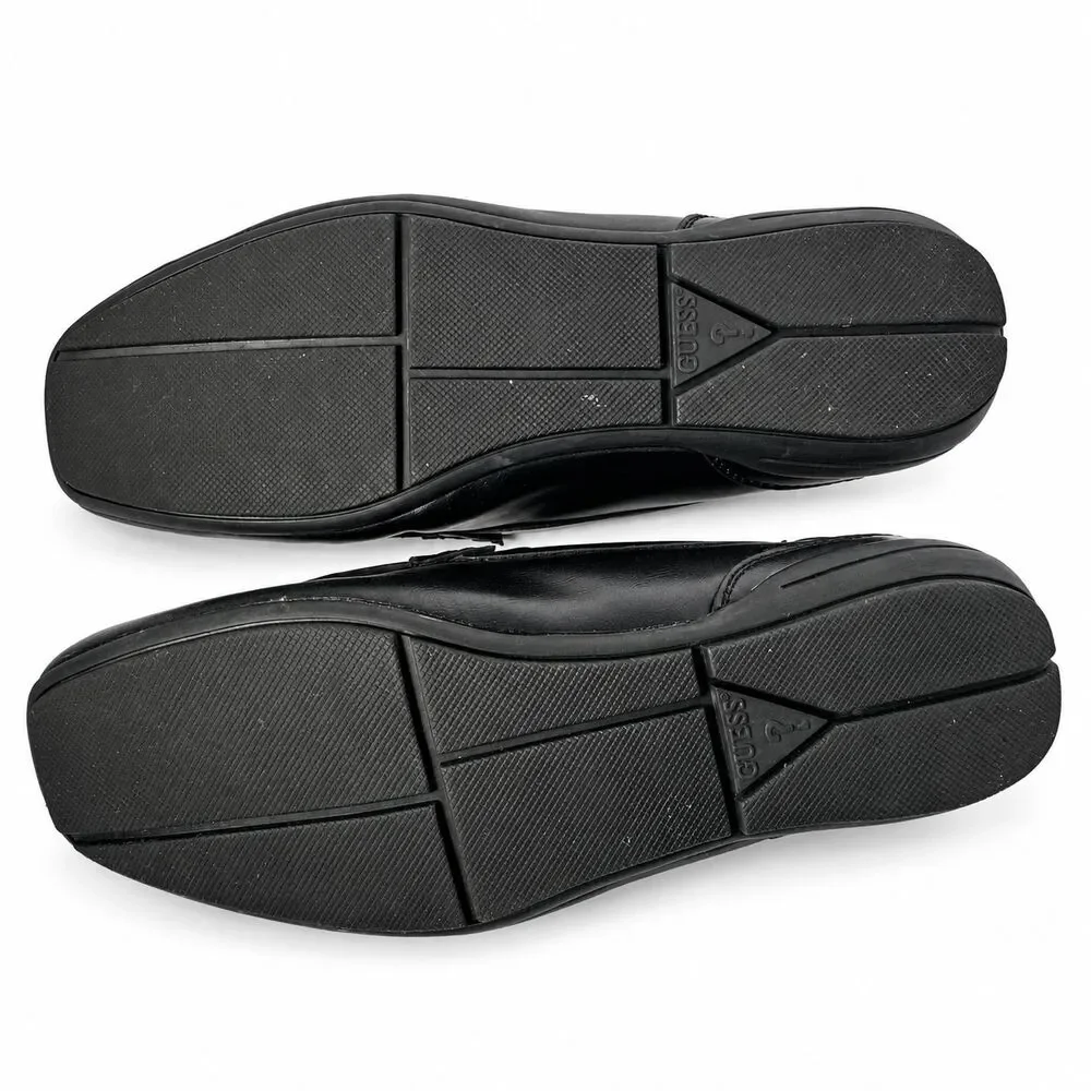 GUESS GMDREAM Men's Black Loafers Dress Shoes Size 8.5 Slip On Excellent No Box